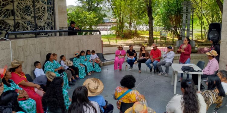 Los Nichos Etnolíngüísticos es la defensa de los idiomas indígenas