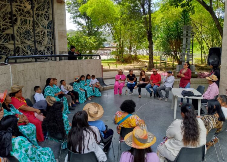 Los Nichos Etnolíngüísticos es la defensa de los idiomas indígenas