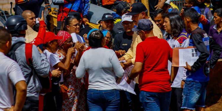 Gobernación Bolivariana sustituye 100 metros de colector en la comunidad Calendario