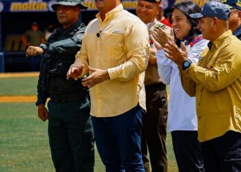 El Gobernador Luis Caldera entregó espacios recuperados en el Estadio Luis Aparicio “El Grande”