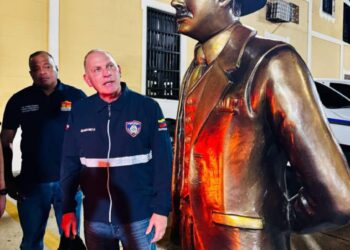 Alcalde Giancarlo Di Martino recibe la imagen del Dr. José Gregorio Hernández en la Basílica