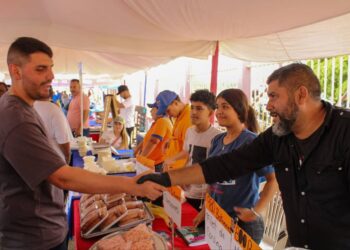 Más de 60 toneladas de alimentos han expendido mercados populares de la Alcaldía de Maracaibo