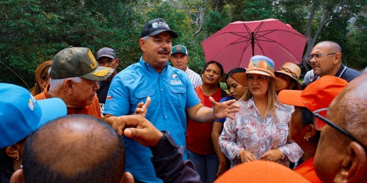 Con 7.000 toneladas de asfalto la Gobernación del Zulia recupera vialidad La Tigra-La Comparsita de Mara