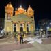 Más 60 de hombres y mujeres del barrido manual de la Alcaldía de Maracaibo limpiaron la plazoleta de la Basílica para la Bajada de la Virgen