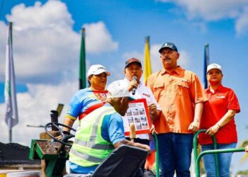 El Gobernador Caldera arranca Plan Estadal de Vialidad en dos grandes vías del municipio Jesús Enrique Lossada