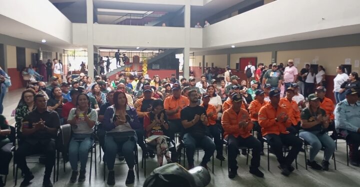 Alcaldía Bolivariana de Maracaibo juramentó primeras brigadas de prevención de riesgos