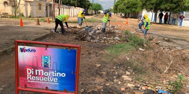 Alcaldía de Maracaibo intensifica el mantenimiento de drenajes y alcantarillas