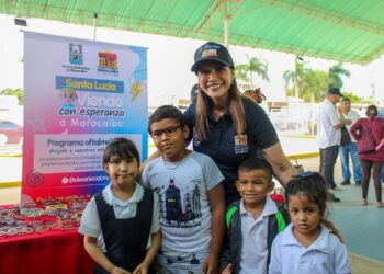 Programa Santa Lucía de la Alcaldía de Maracaibo arrancó en el Colegio María Moñitos con atención a 75 niños y niñas
