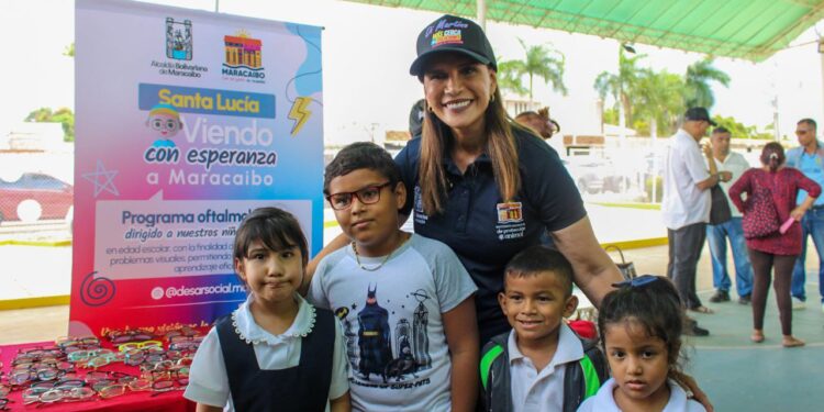 Programa Santa Lucía de la Alcaldía de Maracaibo arrancó en el Colegio María Moñitos con atención a 75 niños y niñas