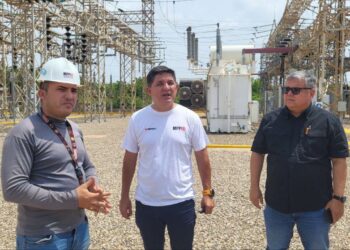Inspeccionan avances de infraestructuras eléctricas en el occidente del país