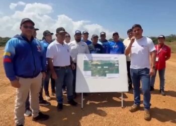 Supervisan avances en la construcción de la Autopista Gran Mariscal de Ayacucho
