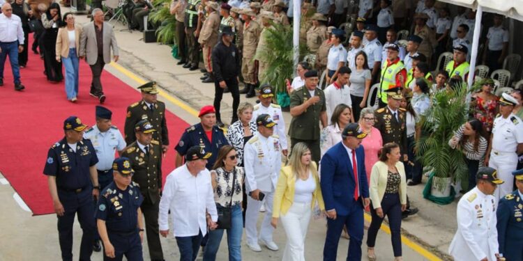 Buque Escuela “Simón Bolívar” regresa a Maracaibo
