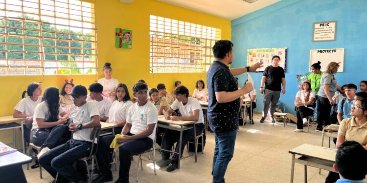 Instituto Municipal de la Juventud realiza consulta para creación de la Orden Estudiante Universitario “Eleazar Hernández”