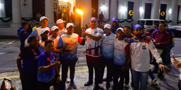 Zulia recibe la antorcha comunal rumbo a los Judenacom 2025