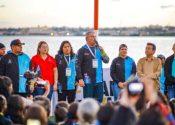 Gobernador Luis Caldera abandera delegación de atletas que representará al Zulia en los Judenacom 2025