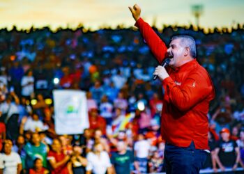 Juramentados 5.879 Comandos de Comunidades Bolivarianos Integrales en el Zulia