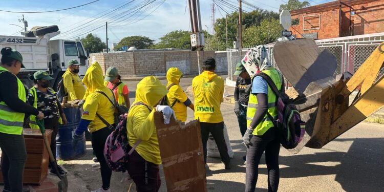 A Cristo de Aranza llegó Operativo ¡Saca tu Cachivache!Beneficiadas más de 60 familias de la urbanización Fundación Mendoza