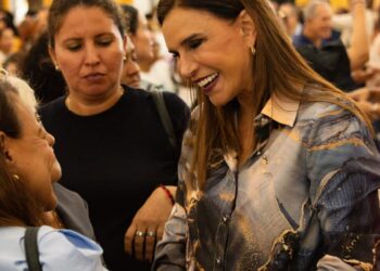 Ana Clara de Di Martino: “Que Santa Lucía nos ilumine para seguir consolidando nuestra ciudad”
