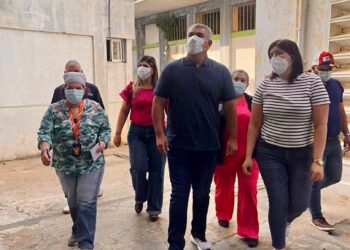 El gobernador Luis Caldera inicia 2026 con supervisión y arranque de obras en el Hospital de Niños de Maracaibo