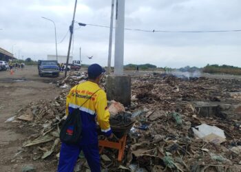 ¡El trabajo no se detiene! Cuadrillas ambientalistas realizan jornada de limpieza en Las Pulgas.