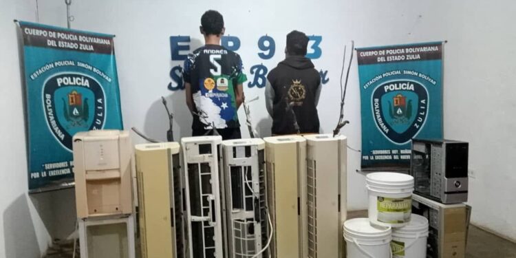 Cpbez arrestó a un par de sujetos por hurto en el municipio Simón Bolívar 