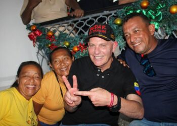 Pueblo marabino sigue activo en vigilia revolucionaria