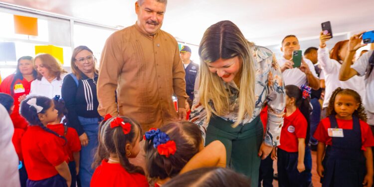 La Gobernación del Zulia entrega rehabilitado el CEI “Lilia Boscán de Lombardi” en inicio de clases