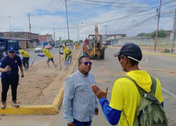 ¡Recuperación de corredores viales! Instituto Municipal del Ambiente realiza operativo de saneamiento en las vías Bellavista y Curva – Concepción