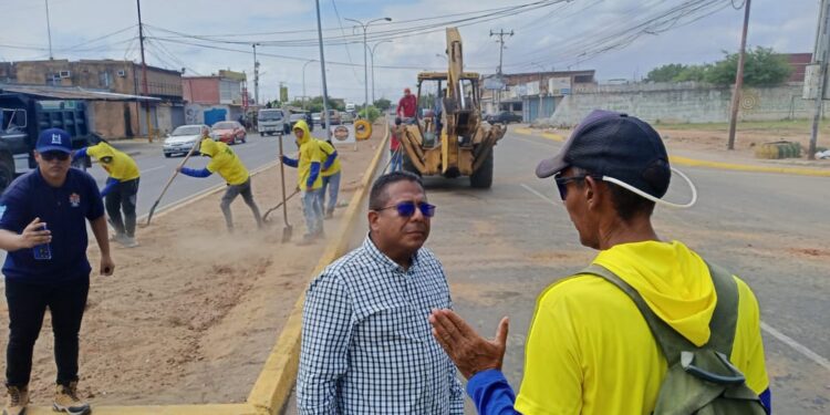 ¡Recuperación de corredores viales! Instituto Municipal del Ambiente realiza operativo de saneamiento en las vías Bellavista y Curva – Concepción