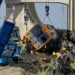 Tragedia en Tailandia Una grúa cayó sobre un tren y dejó decenas de víctimas