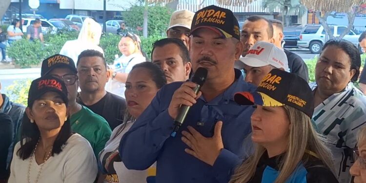 Zulianos envían mensajes de lealtad y fortaleza al presidente Maduro en cartas recogidas en las plazas Bolívar