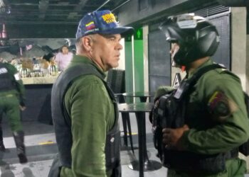 Alcaldía de Maracaibo y GNB despliegan operativo para velar cumplimiento de horario de expendio de licores
