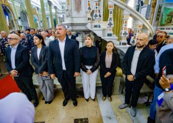 El Zulia despide al “Poeta Diamantino” Renato Aguirre con honores de Estado en la Basílica de La Chinita