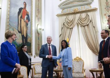 Venezuela y EE.UU. revisan agenda conjunta en materia energética