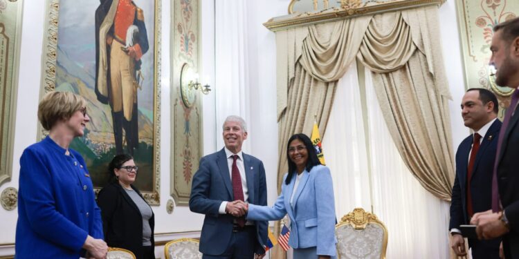 Venezuela y EE.UU. revisan agenda conjunta en materia energética