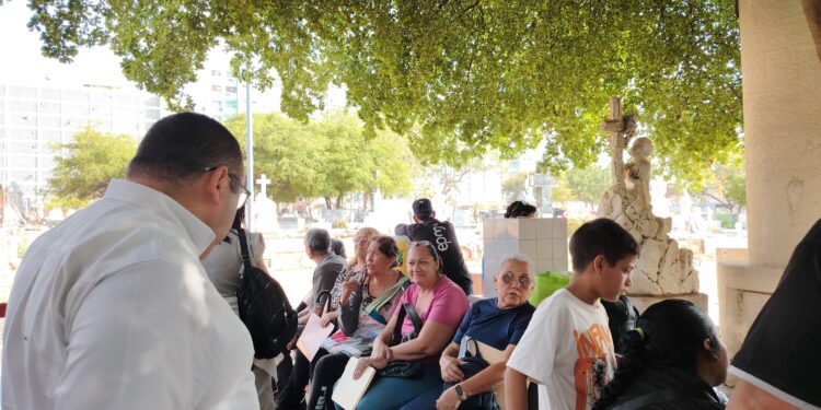 Cementerio El Cuadrado continúa con la jornada de regularización de propiedad