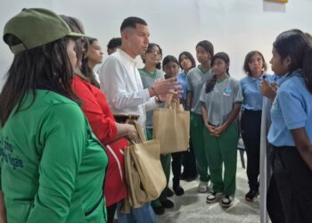 La Gobernación del Zulia impulsa la conciencia ecológica con el programa “Un estudiante, un árbol”