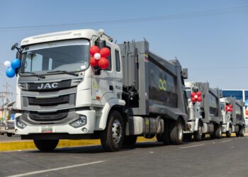 ¡Llegaron 7 camiones compactadores!