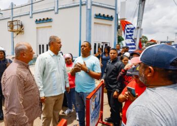 El Gobernador Luis Caldera inicia Plan de Asfaltado en San José de Perijá en el día de su patrono