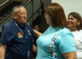 Por segunda vez consecutiva Dessiree Fernández entrega más de 300 bolsas de alimentación al personal activo jubilado y pensionado del Concejo Municipal