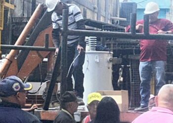 ¡En tiempo récord! Sustituido transformador que explotó en el Callejón de los Pobres