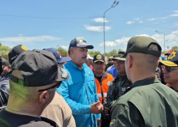 El Gobernador Luis Caldera asegura normalidad yalta afluencia en balnearios durante la Semana Santa 2026