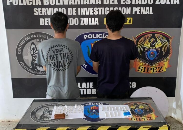 CPK-Cpbez detiene a dos sujetos con presuntas drogas en el barrio Ciudad Lossada