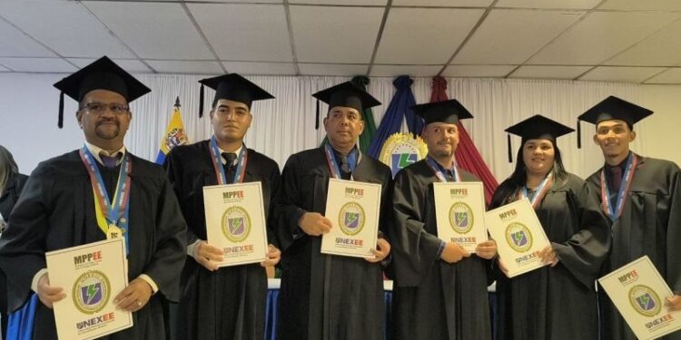 Unexee gradúa primera promoción de TSU en Redes Eléctricas en Falcón