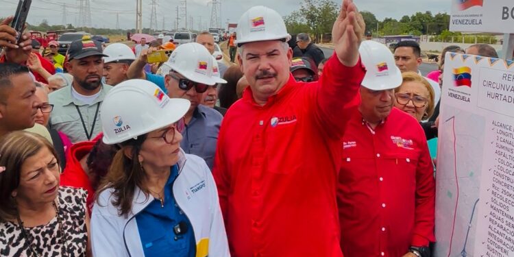 LA Ministra Faría y gobernador Caldera inician tercera fase de rehabilitación del corredor vial Hugo Chávez