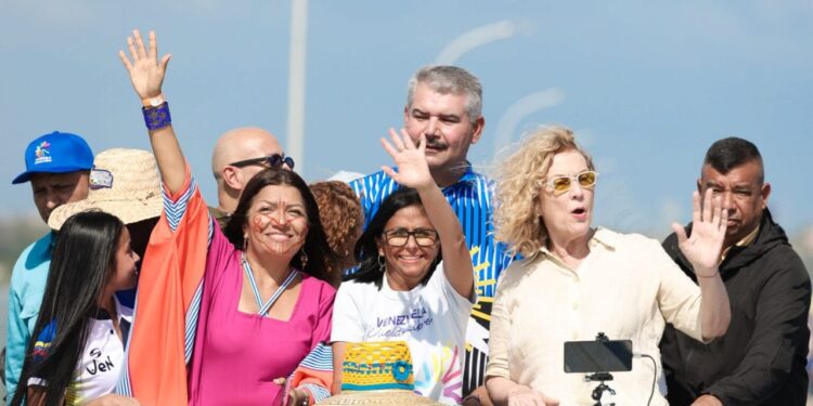 Gran Peregrinación Unidos por una Venezuela sin sanciones y en pazPresidenta (E) Delcy Rodríguez: “Marchamos por un interés supremo que es una Venezuela libre de sanciones”