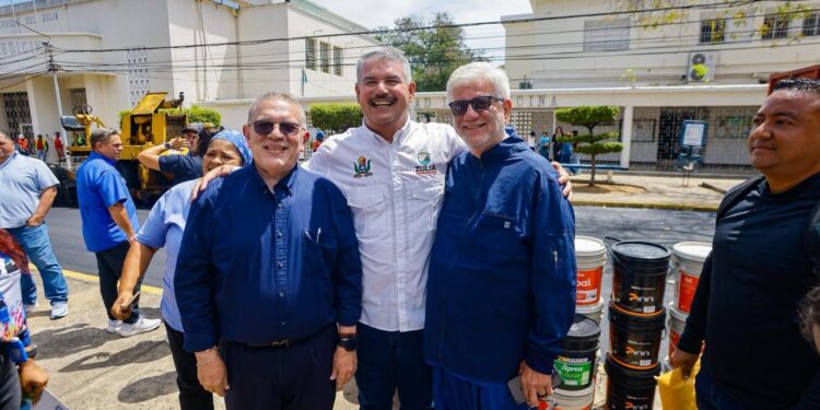 La Gobernación del Zulia rehabilita accesos viales a la Maternidad Castillo Plaza y al Banco de Sangre