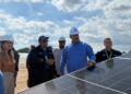El Gobernador Luis Caldera inspecciona avances del Parque Solar Fotovoltaico en Machango