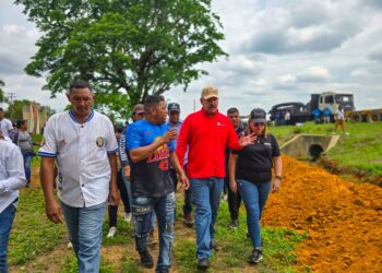 Tras ocho años de sequía el Gobernador Caldera inicia construcción de acueducto en comunidad Botijuela de Santa Rita