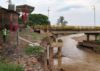 Venezuela cierra temporalmente el puente fronterizo entre Táchira y Ureña.